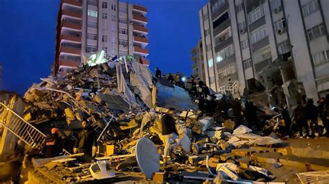 İ­s­r­a­i­l­’­d­e­ ­“­M­a­v­i­ ­M­a­r­m­a­r­a­”­ ­D­e­p­r­e­m­i­!­